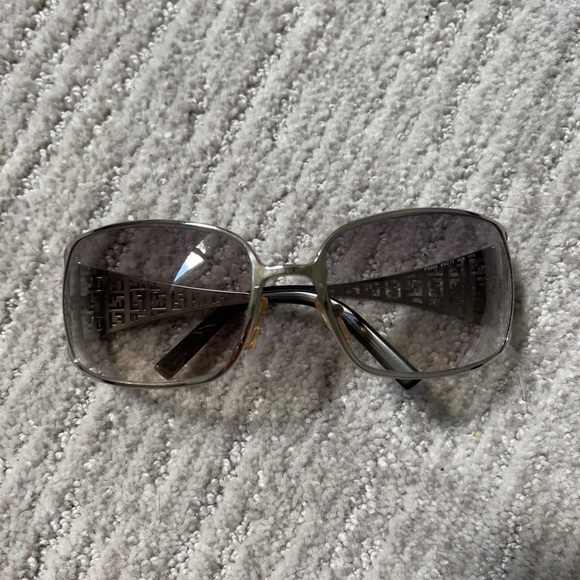 Authentic Vintage Fendi Sunglasses - Picture 3 of 4